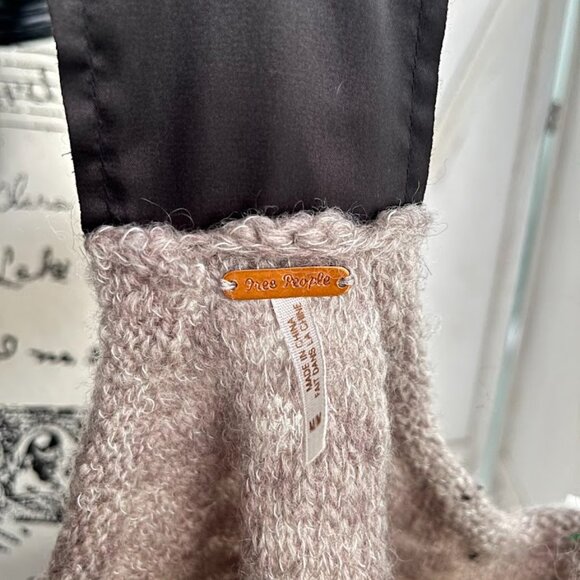 Boho Sheek Free People Tank Top - Picture 2 of 3